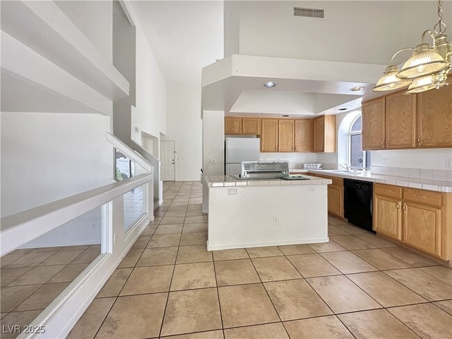 Building Photo - 8700 Raindrop Canyon Ave