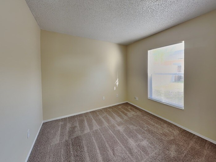 Building Photo - 11102 River Grove Dr