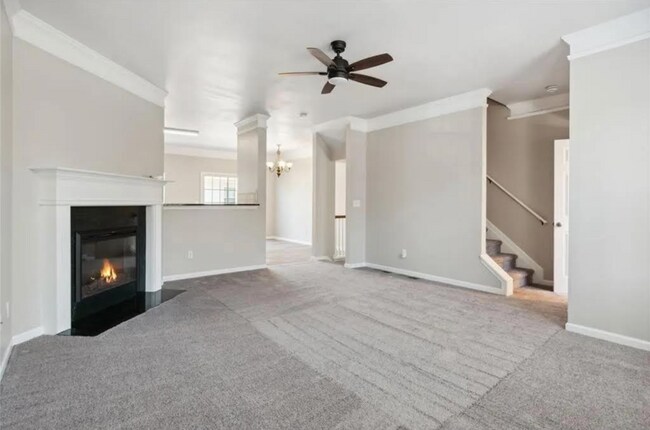 Building Photo - 2200 Landing Walk Dr