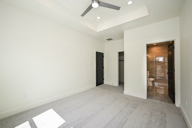 Building Photo - 3839 Noah St