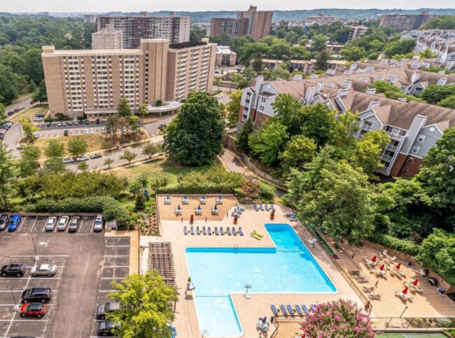 Building Photo - 5500 Holmes Run Pkwy