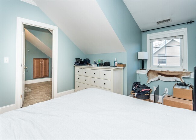 Building Photo - 39 Gardner St