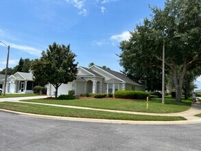 Building Photo - Weston Hills Gated Pool Community