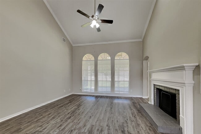 Building Photo - 17126 Hamilwood Dr