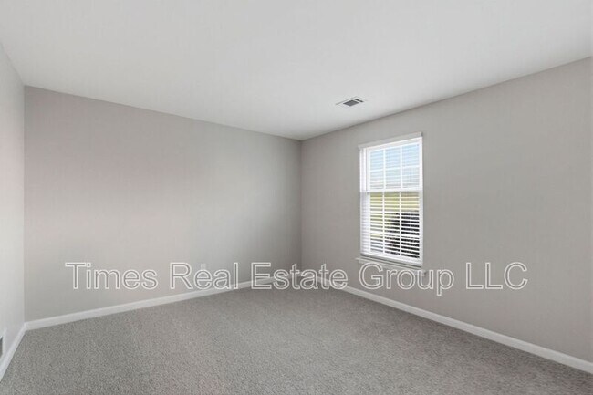 Building Photo - 136 Brookfield Ct