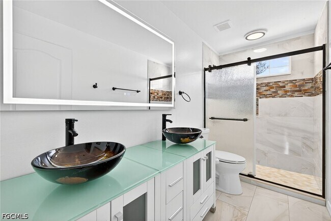 Building Photo - 2858 Via Campania St