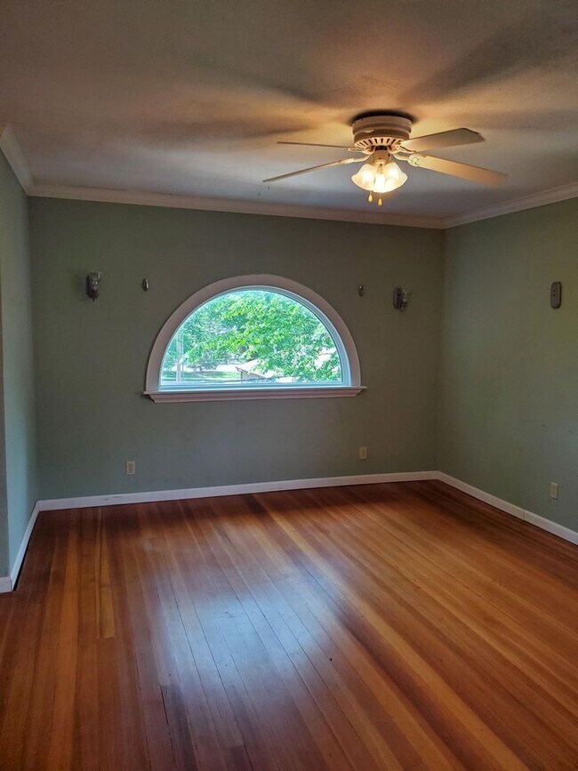 Building Photo - 3209 Chatfield Pl
