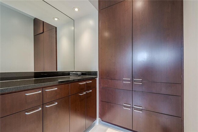 Building Photo - 2269 Briarwood Hills Dr NE