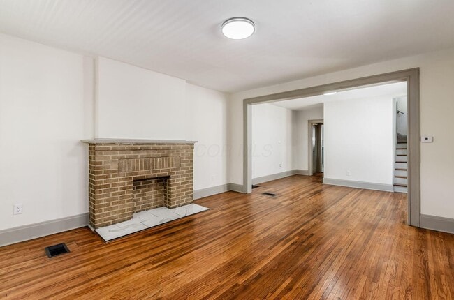 Building Photo - 289 Brehl Ave