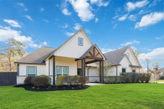 Building Photo - 33510 Walnut Crossing