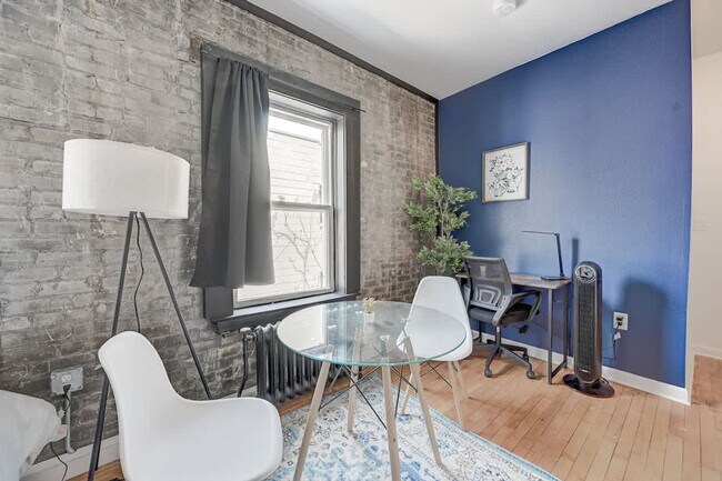 Building Photo - 1925 N Prospect Ave