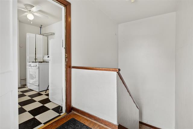 Building Photo - 5918 La Vista Dr