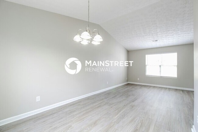 Building Photo - 3 Bedroom Pet-Friendly Home in Stone Mountain, GA with Main Street Renewal