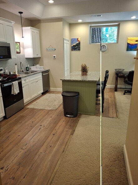 Building Photo - 203 Trinity Way