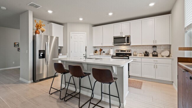 Building Photo - 5291 Meredrew Ln