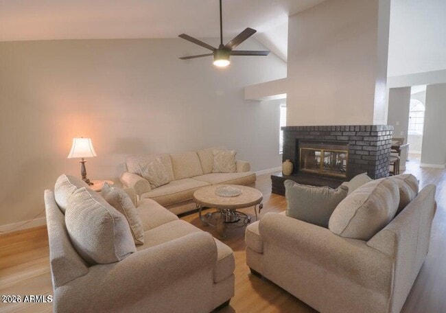 Building Photo - 113 S Ocean Dr