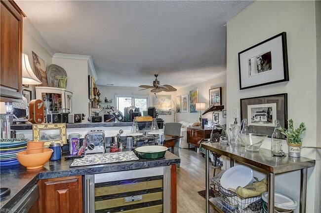 Building Photo - Ghent on the Square