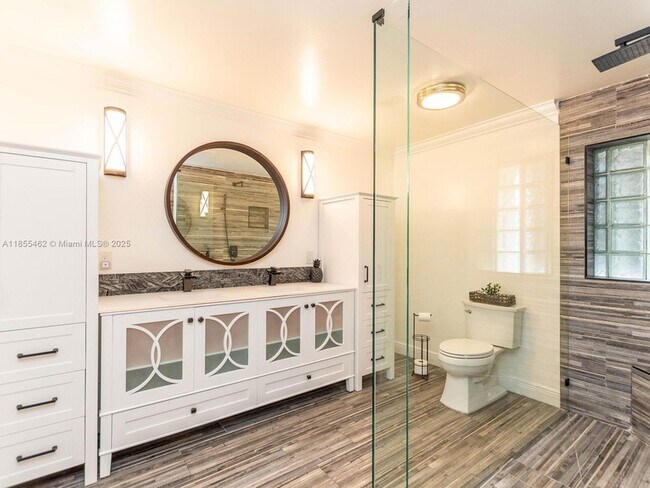 Building Photo - 9939 Majestic Way