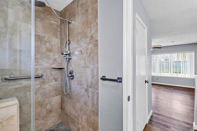 Building Photo - 3407 Pecan Point Dr