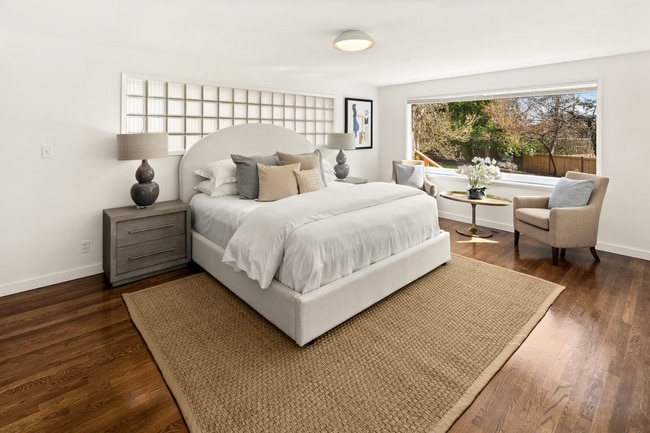 Building Photo - Belvedere Terrace Home