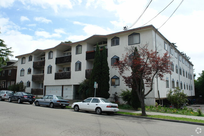 Primary Photo - Parker Villa Apartments