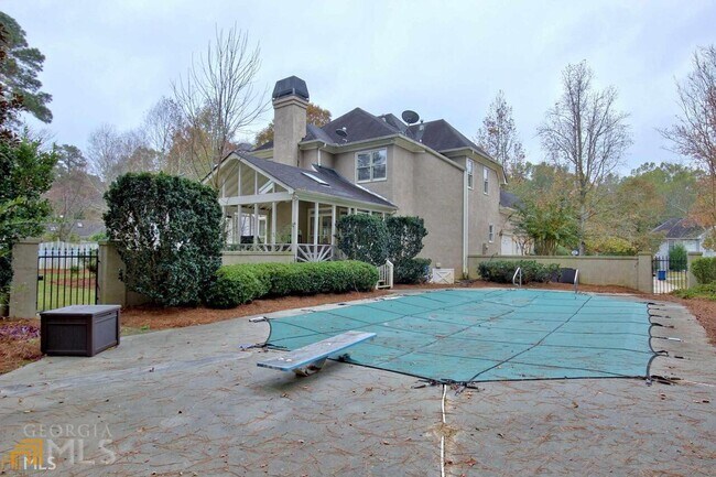 Building Photo - 404 Burgess Point