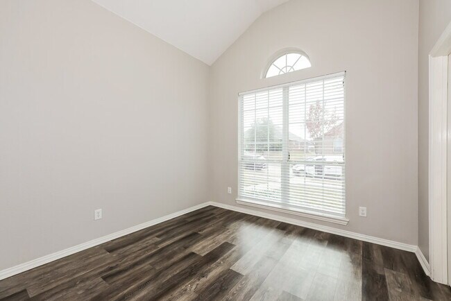 Building Photo - 155 Hannah Cir