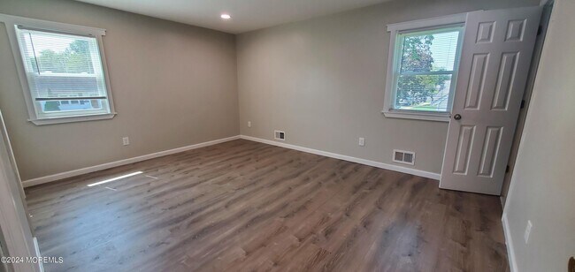 Building Photo - 1620 Union Ave