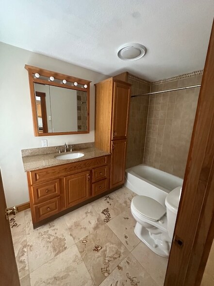 Building Photo - 379-385-385 Main St