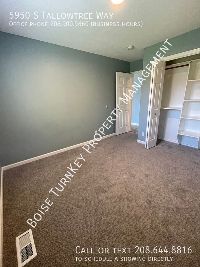 Building Photo - 5950 S Tallowtree Way