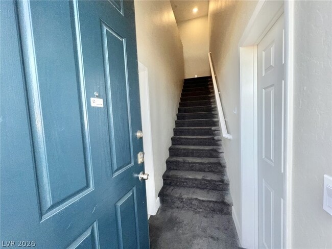 Building Photo - 8418 Classique Ave