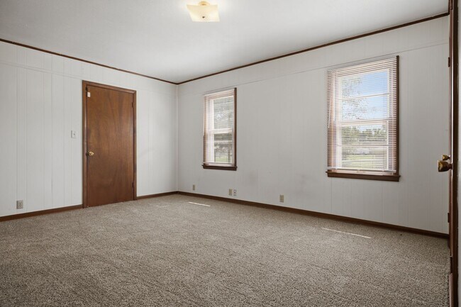 Building Photo - 1103 W 17th St