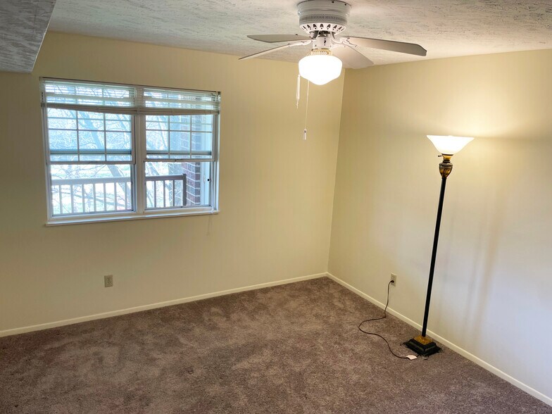 Building Photo - 1150 Tollis Pky