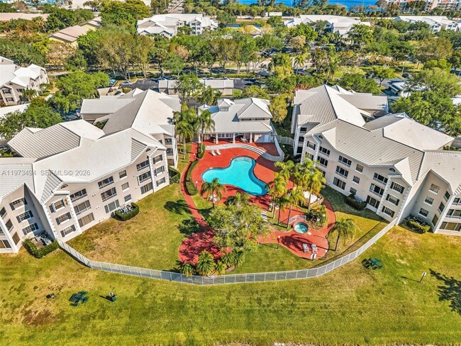 Building Photo - 2810 N Oakland Forest Dr