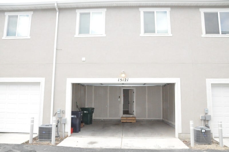 Building Photo - 15121 S Reins Wy