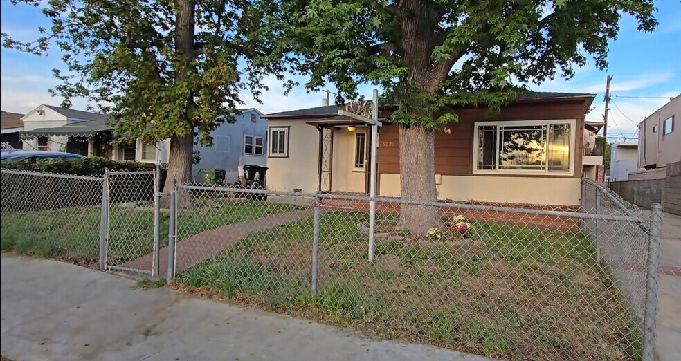 Building Photo - 6228 Cahuenga Blvd
