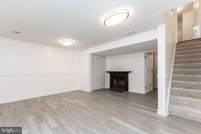 Building Photo - 14849 Ensor Ct