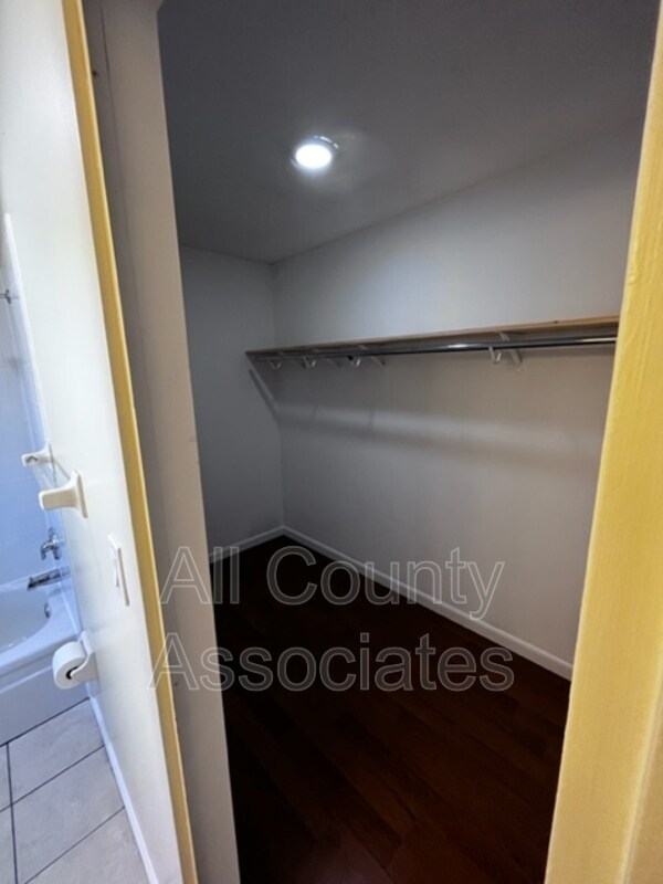 Building Photo - 1011 Idlebriar Way