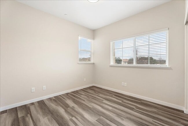 Building Photo - 6200 Fowler Ave