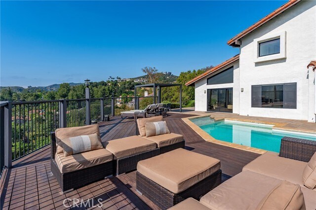 Building Photo - 4372 Park Vicente