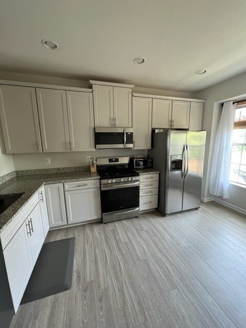 Building Photo - 7804 Rosella Ln