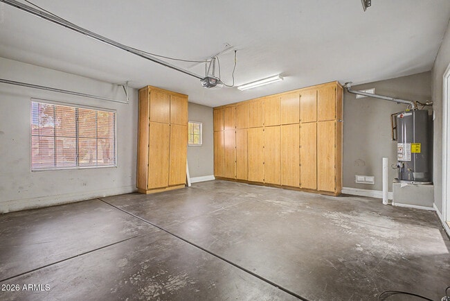 Building Photo - 17446 W Yavapai St