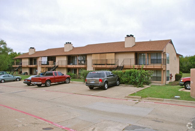 Building Photo - The Castle Glen Apartments