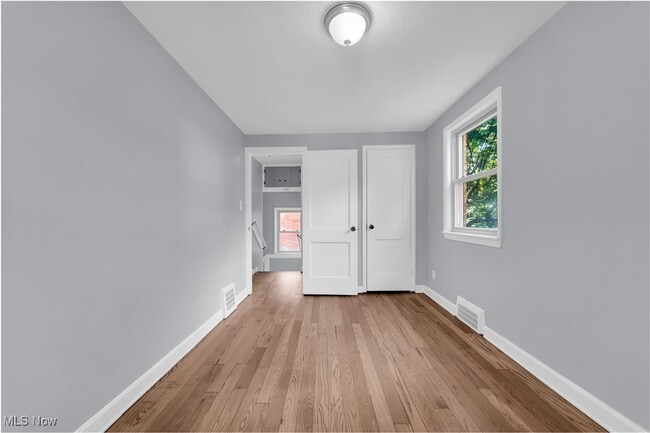 Building Photo - 24571 Hawthorne Dr