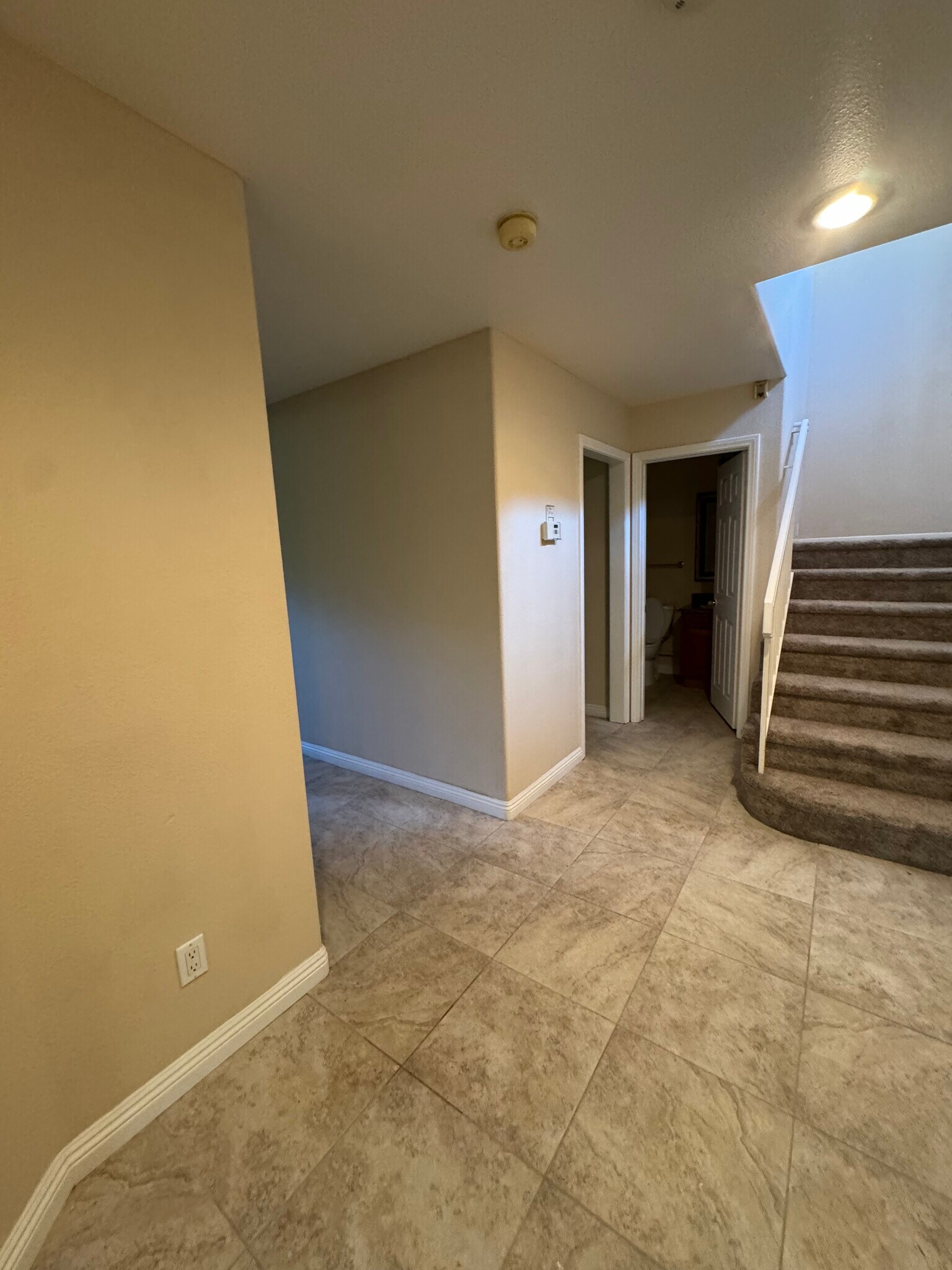 Building Photo - 1718 Tecalote Dr