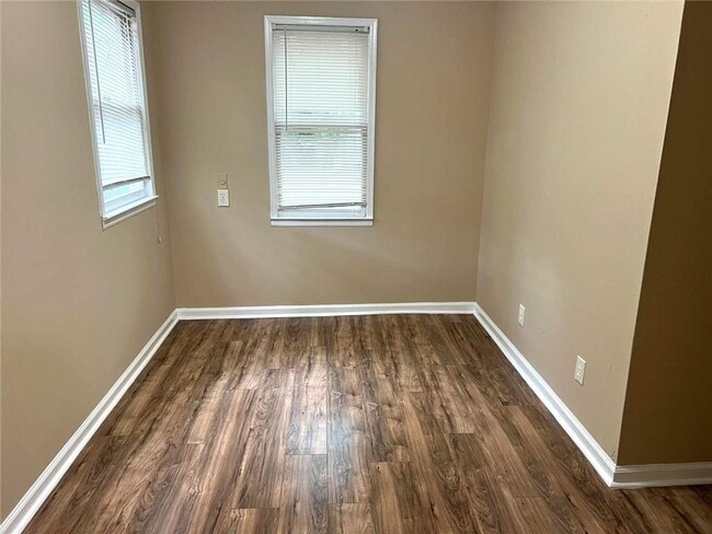 Building Photo - 8114 Woodlake Dr