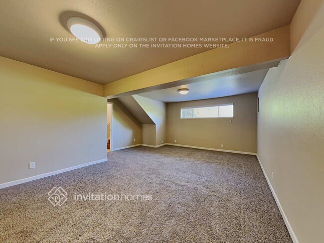 Building Photo - 35857 9th Ave SW