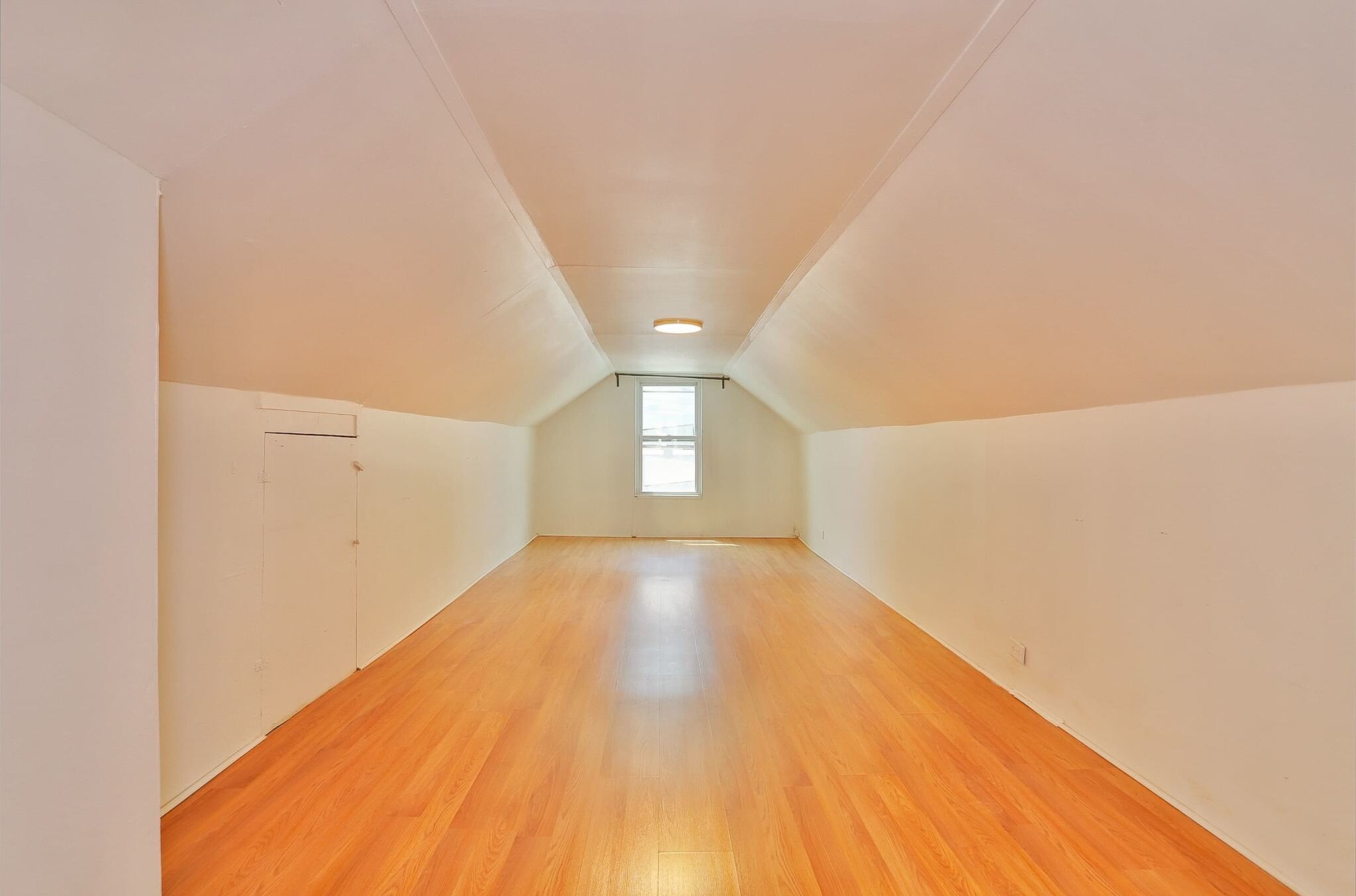 Building Photo - 166 Saint Pauls Ave