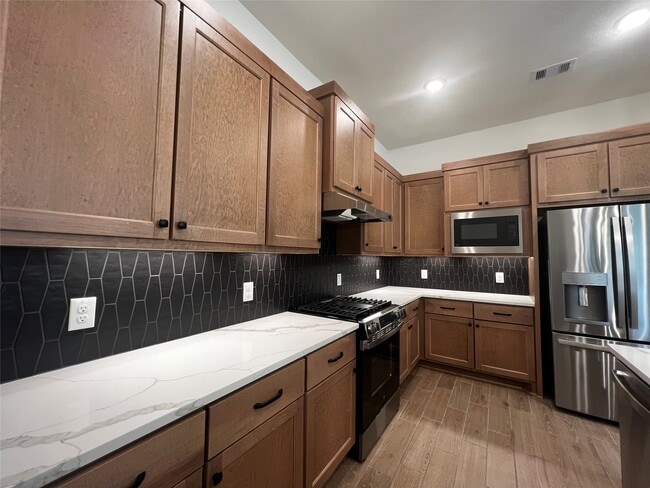 Building Photo - 10923 Cres Spg Dr