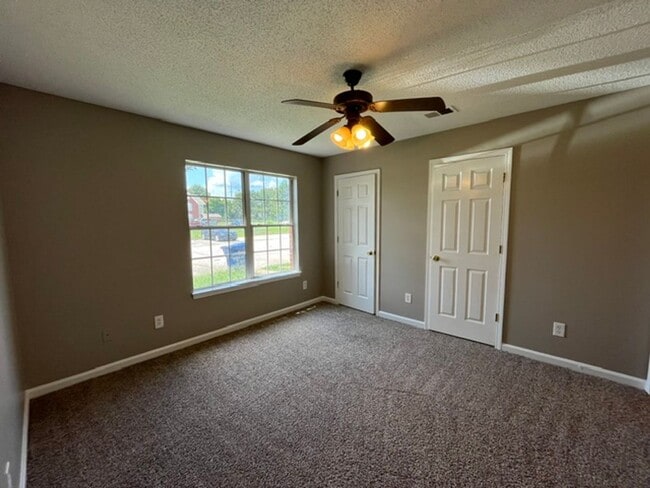 Building Photo - 7210 Santa Fe Loop